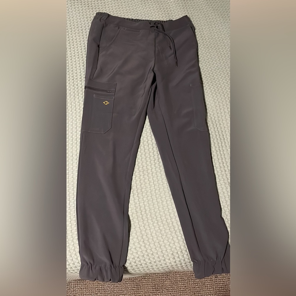 Luuna Jogger Scrubs